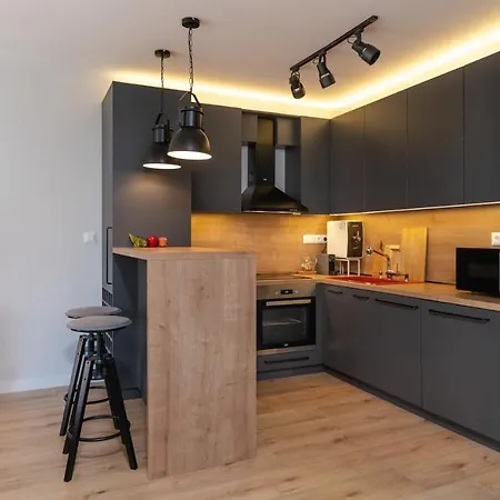 Modern & Stylish 1bd In Lozenets * Sofia